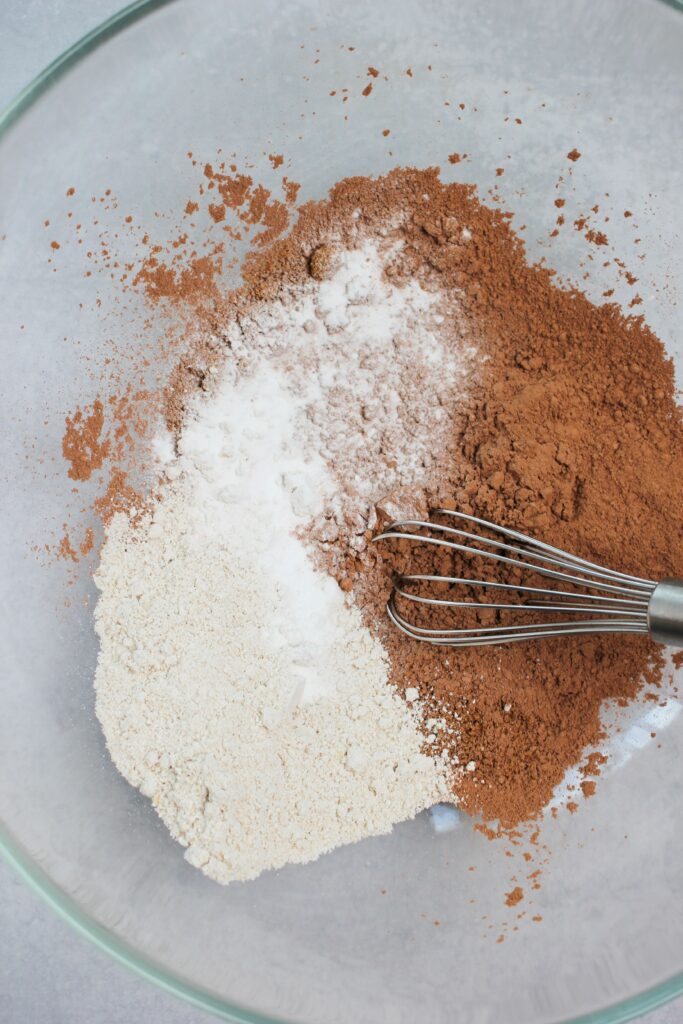 All of the dry ingredients in a medium bowl.