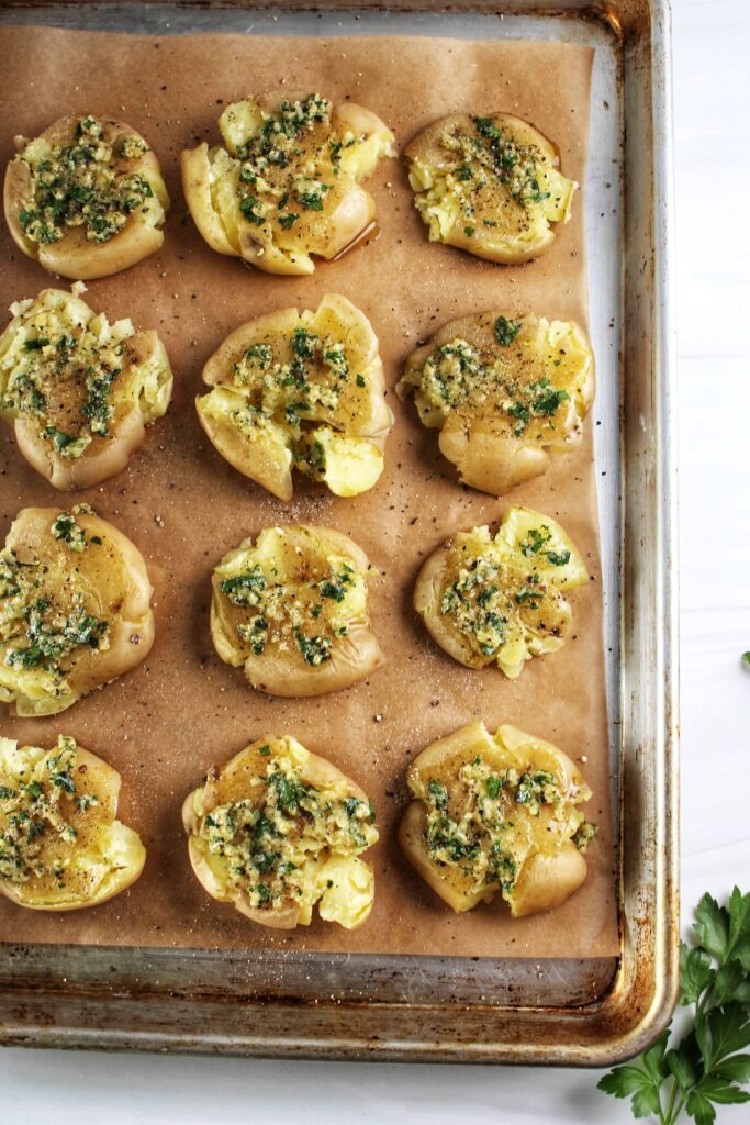 Healthy Garlicky Smashed Potatoes