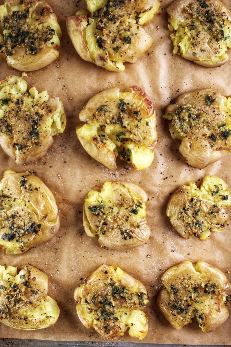 Healthy Garlicky Smashed Potatoes