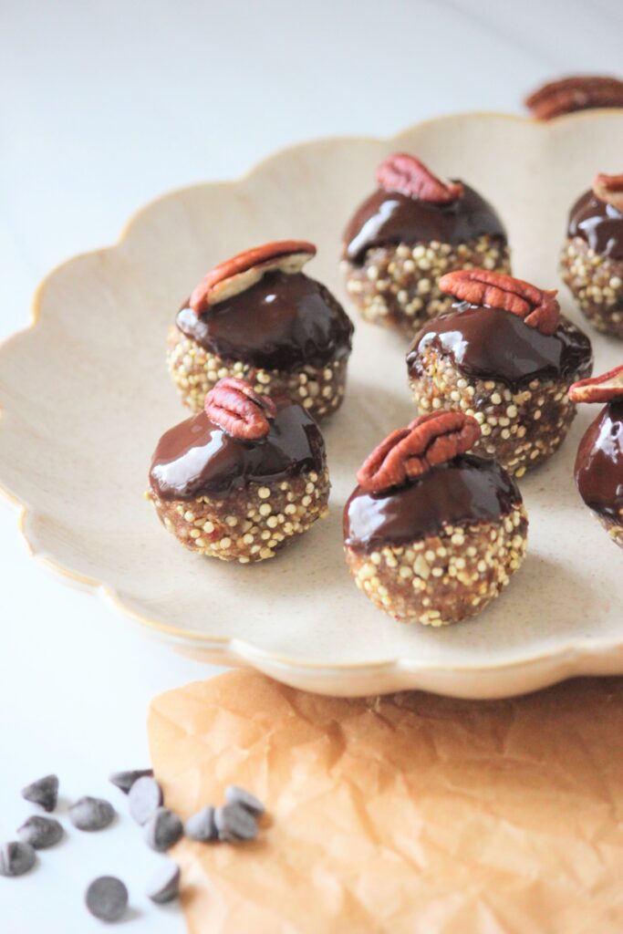 NoBake Healthy Pecan Pie Bites (plantbased) The Happy and Wholesome