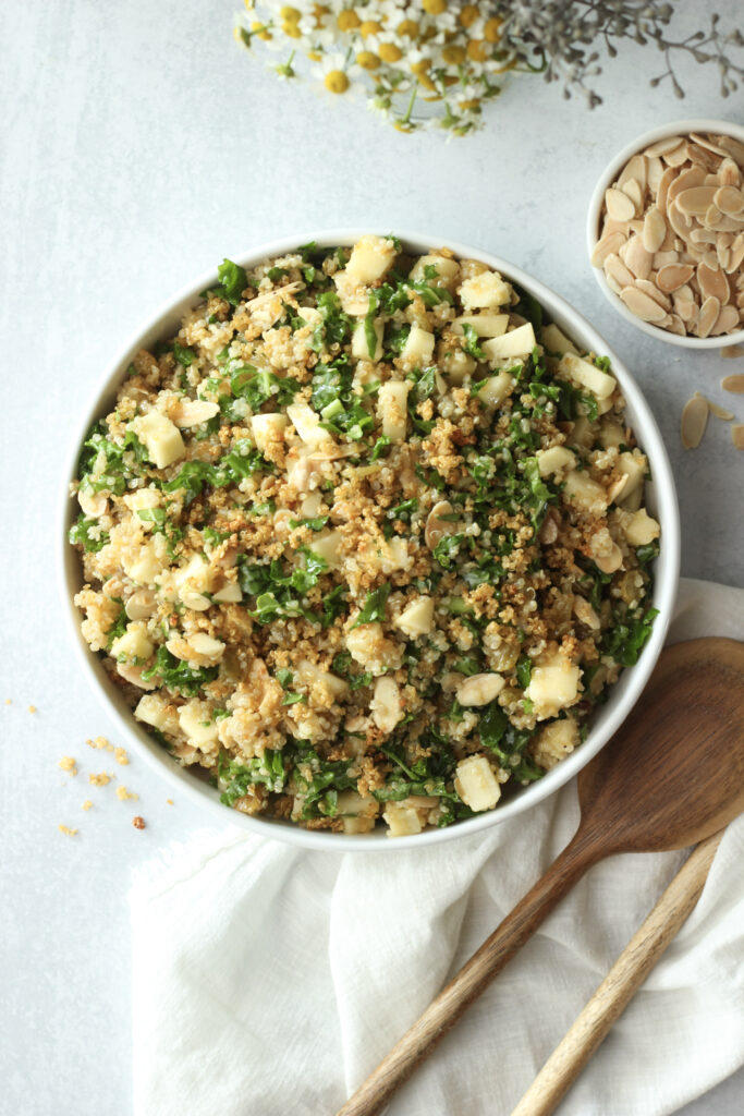 A large bowl of this crunchy quinoa apple salad.