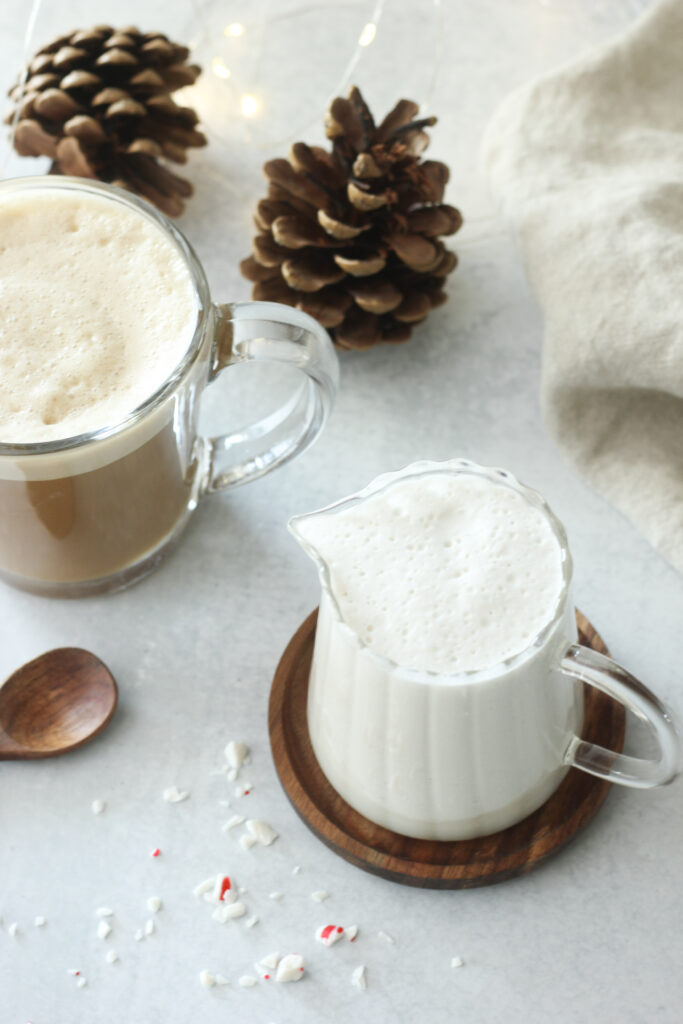 A close up picture of the coffee creamer.