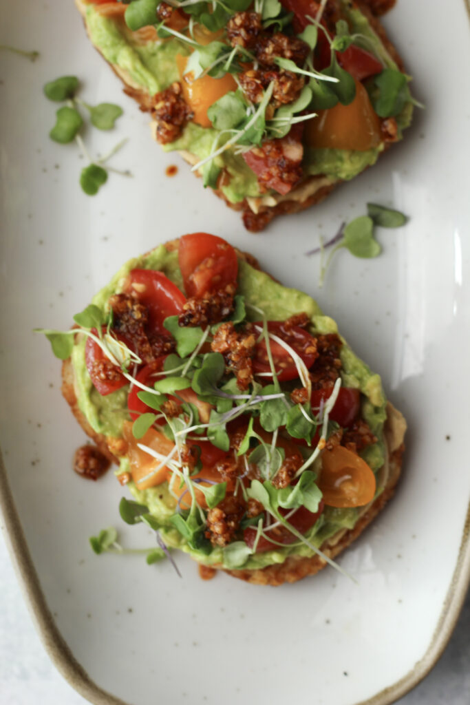 A bird's eye view of these vegan toasts.
