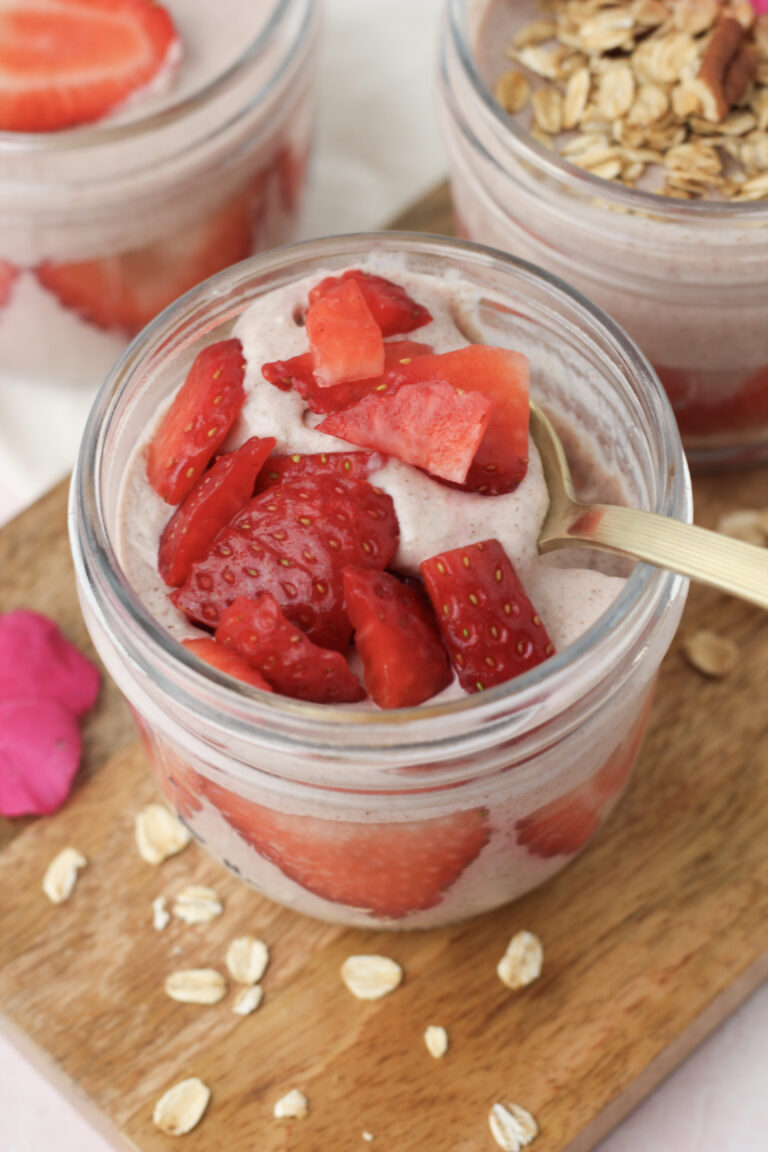 Strawberries and Cream Overnight Oats (Vegan & Creamy)