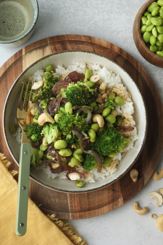 An overhead picture of this 30 minute vegan stir fry in a white bowl.
