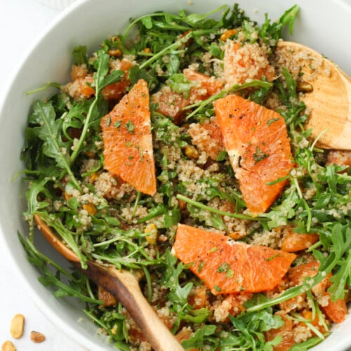 A close up picture of this citrus quinoa salad.